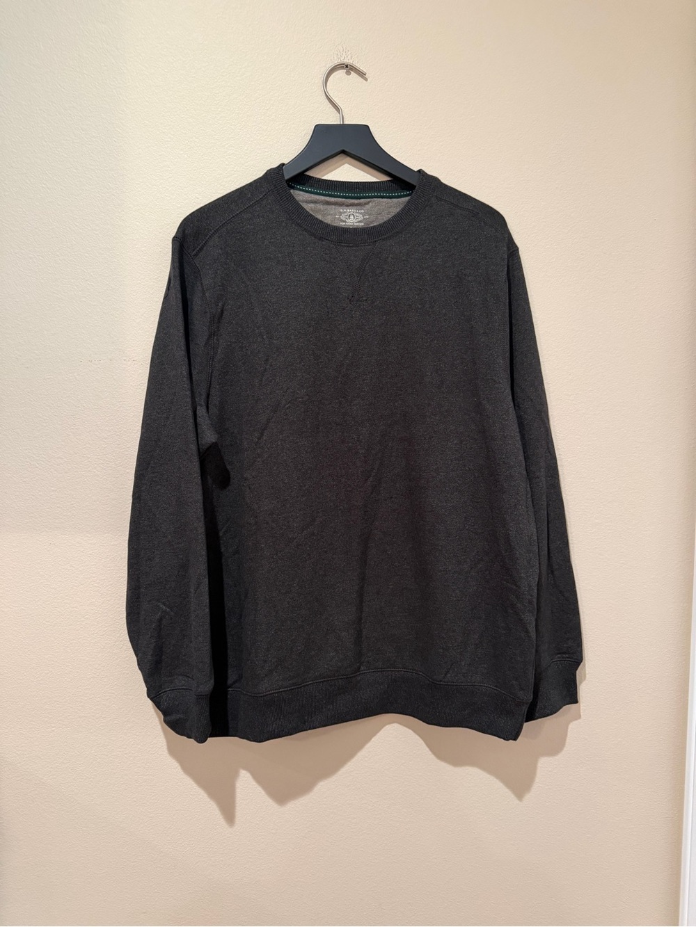 NWT G.H. Bass & Co. Men's Crewneck Sweatshirt - Charcoal
